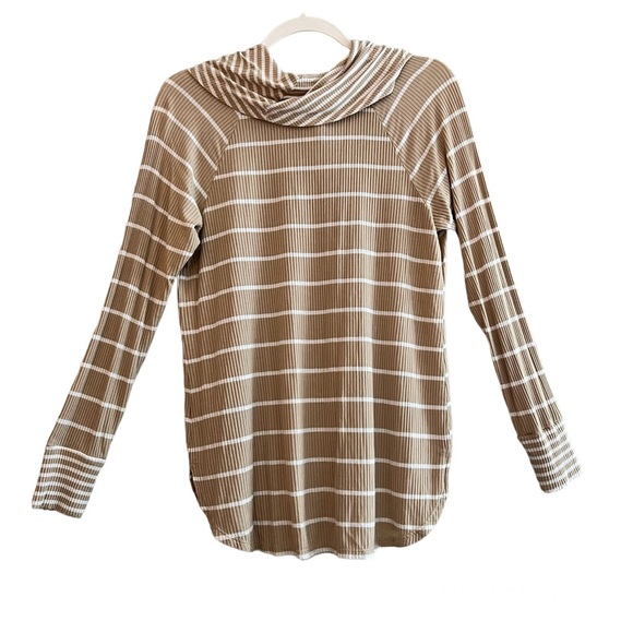 Leo & Nicole long sleeve striped Size S NWOT - Picture 2 of 5